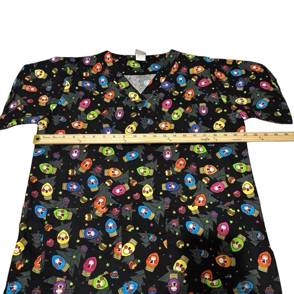 UA Christmas Light Bulbs V-Neck Scrub Top Women’s Size Small - Picture 11 of 13